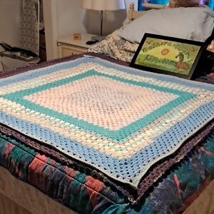 Elegant Crochet Blanket in Blue and Cream